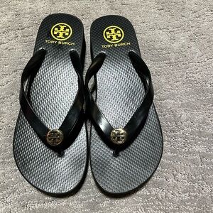 Tory burch slipper size 10
